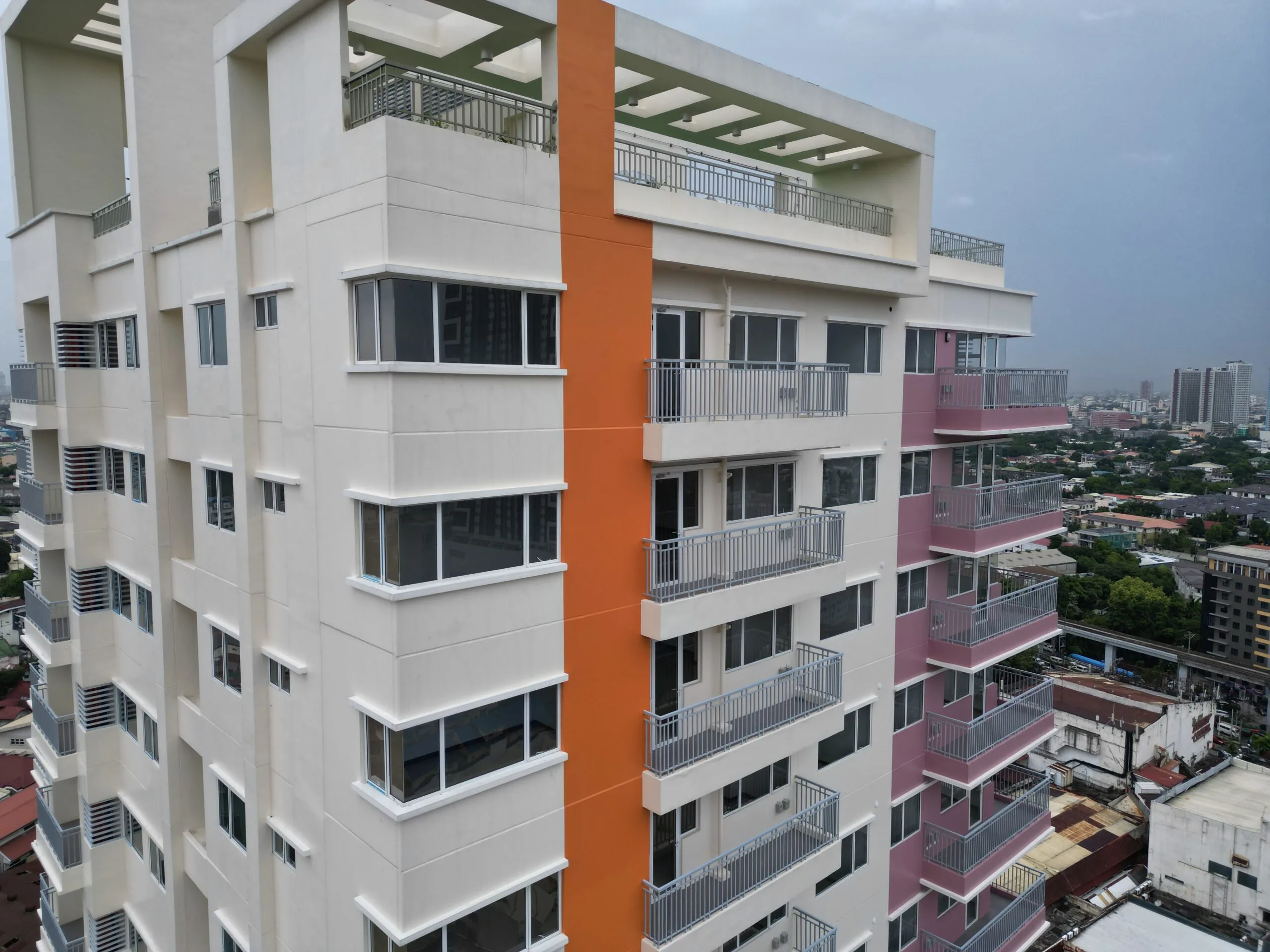 Valencia Hills Tower E official project image
