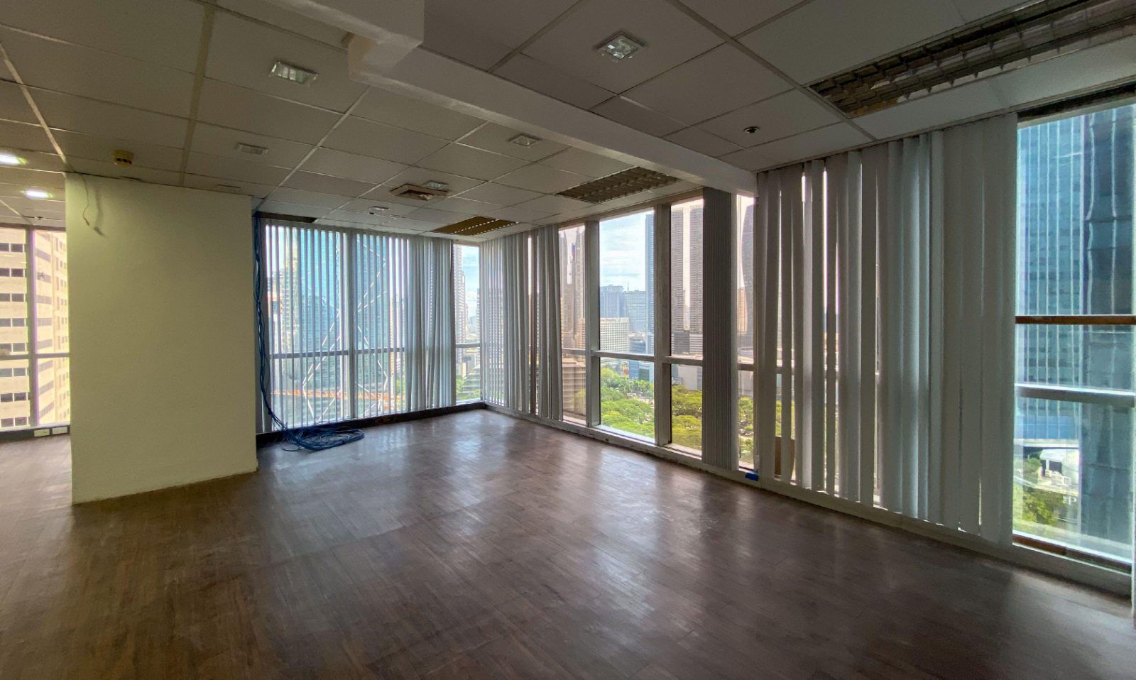Pasig Medium Size Office Space for Rent in Ortigas Center with Improvements