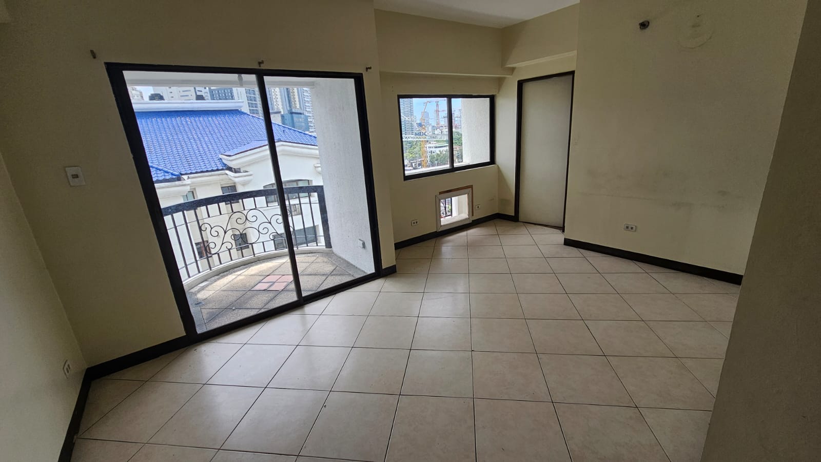 1 bedroom condo apartment in El Jardin del Presidente Scout Area Quezon City - with 1 parking slot