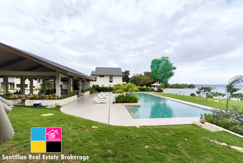 VILLAS BEACH HOUSE FOR SALE IN GUINSAY DANAO CEBU