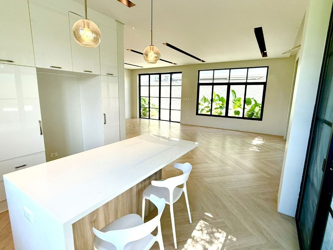 For Sale Modern 4 Bedroom House in Treveia Nuvali