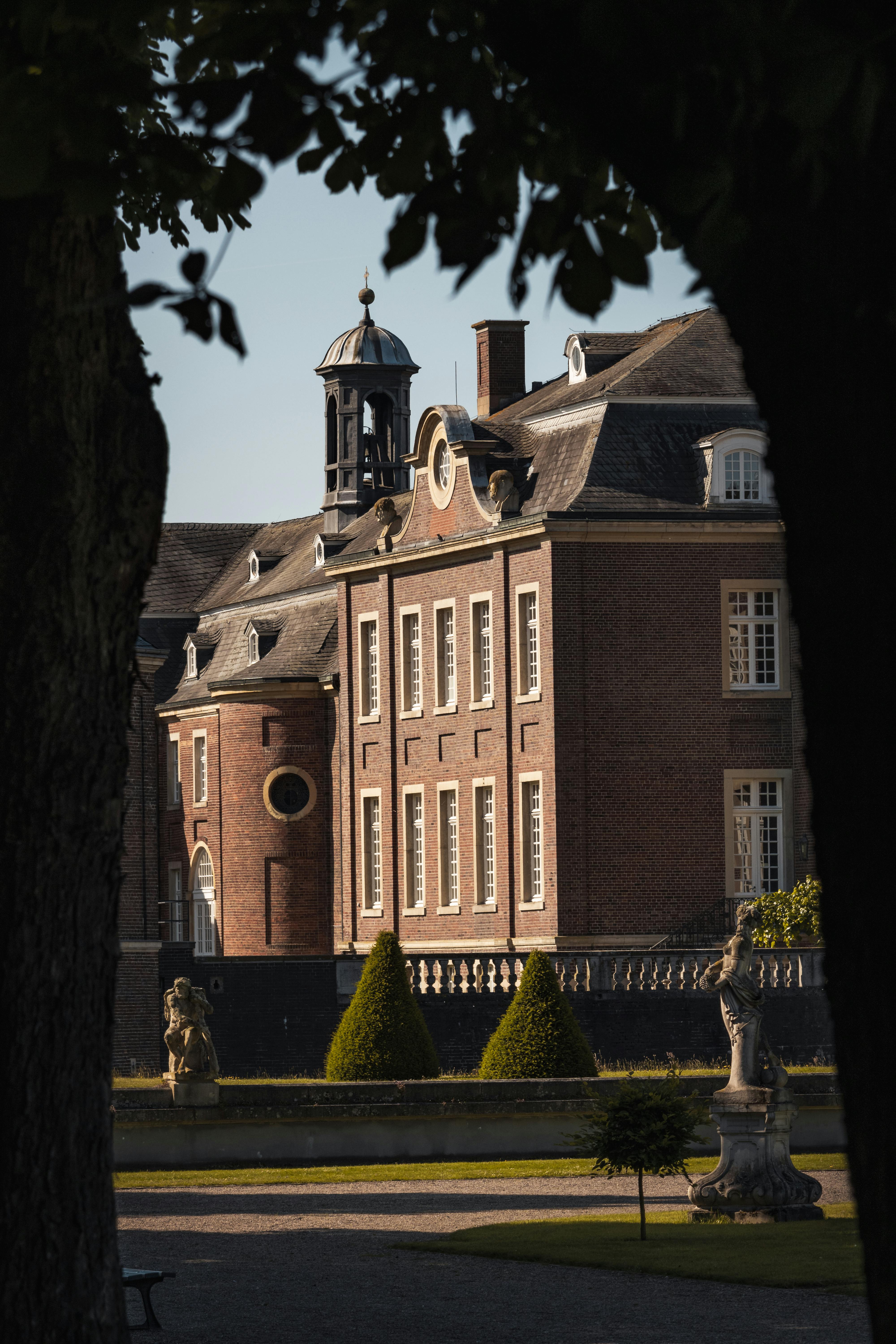 [Loadtest buy-1000] Elegant mansion in Barrio Puso - Image 5