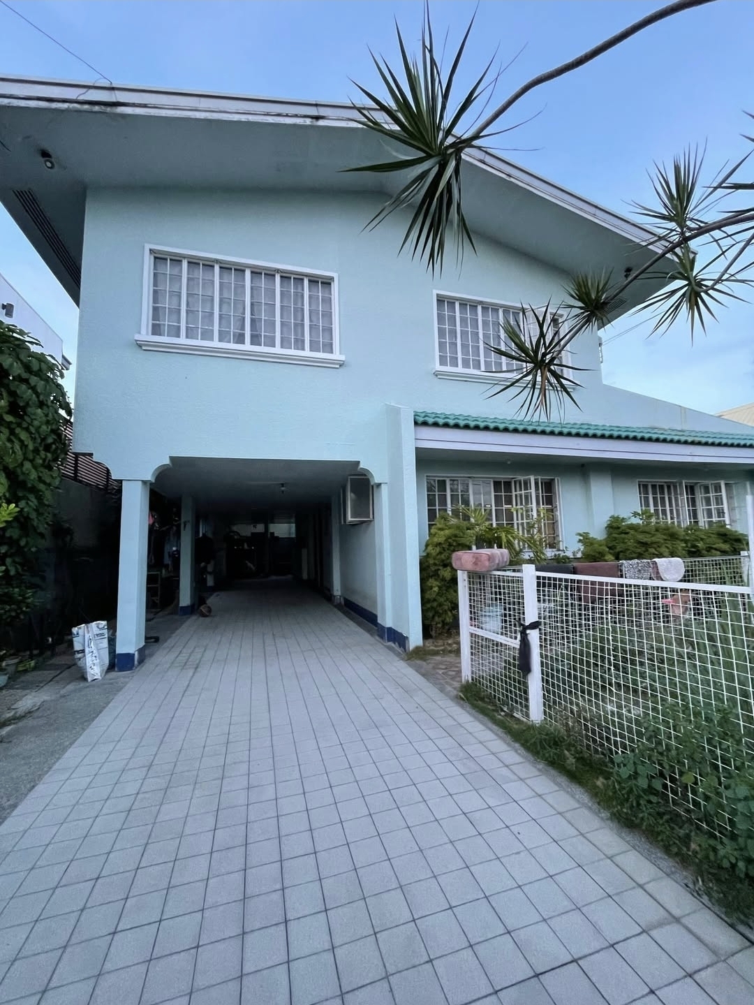 HOUSE AND LOT IN PHILAM VILLAGE LAS PINAS