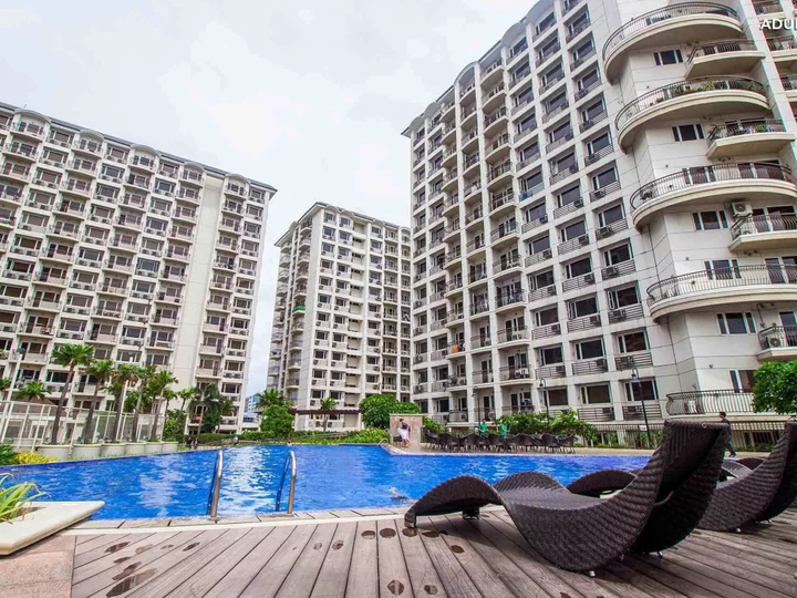 RUSH RUSH!! FOR SALE! CONDO LOCATED at Solemare Parksuites,Paranaque