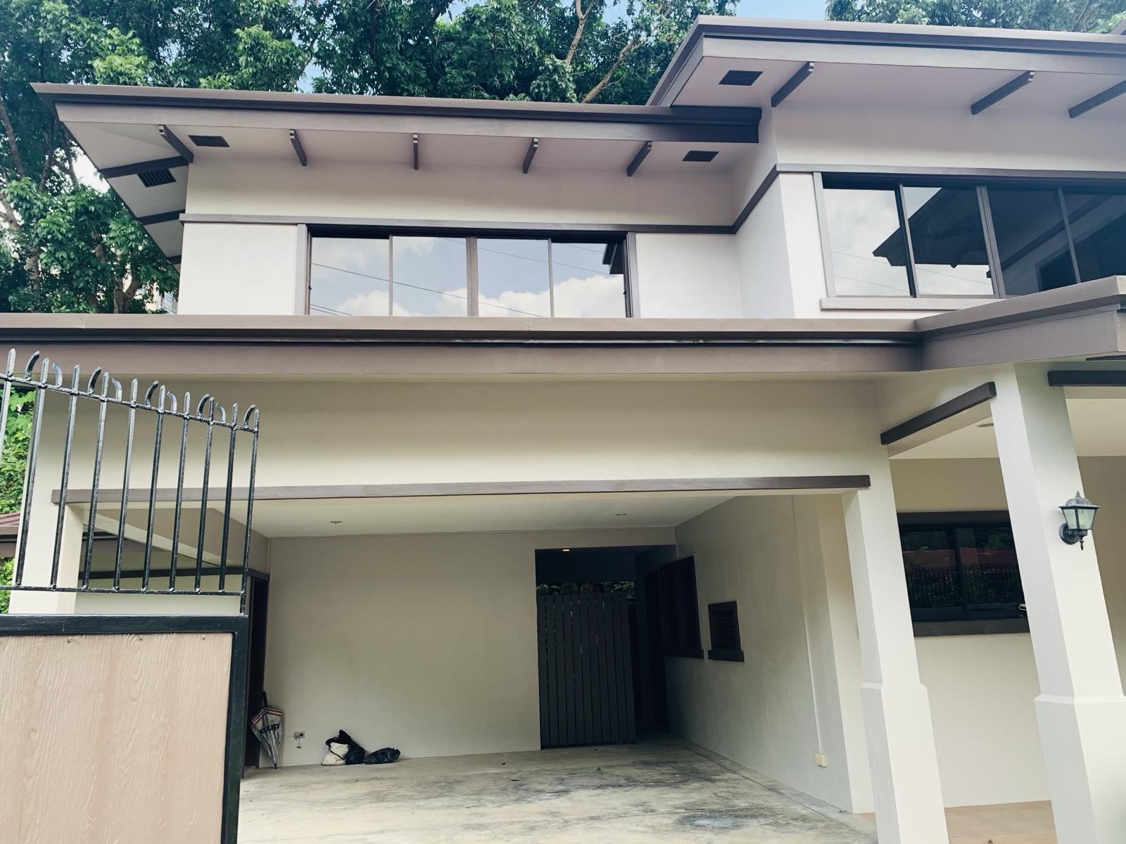 FOR RENT 3 BR BEAUTIFUL & WELL-MAINTAINED HOUSE AT MA. LUISA ESTATE PARK
