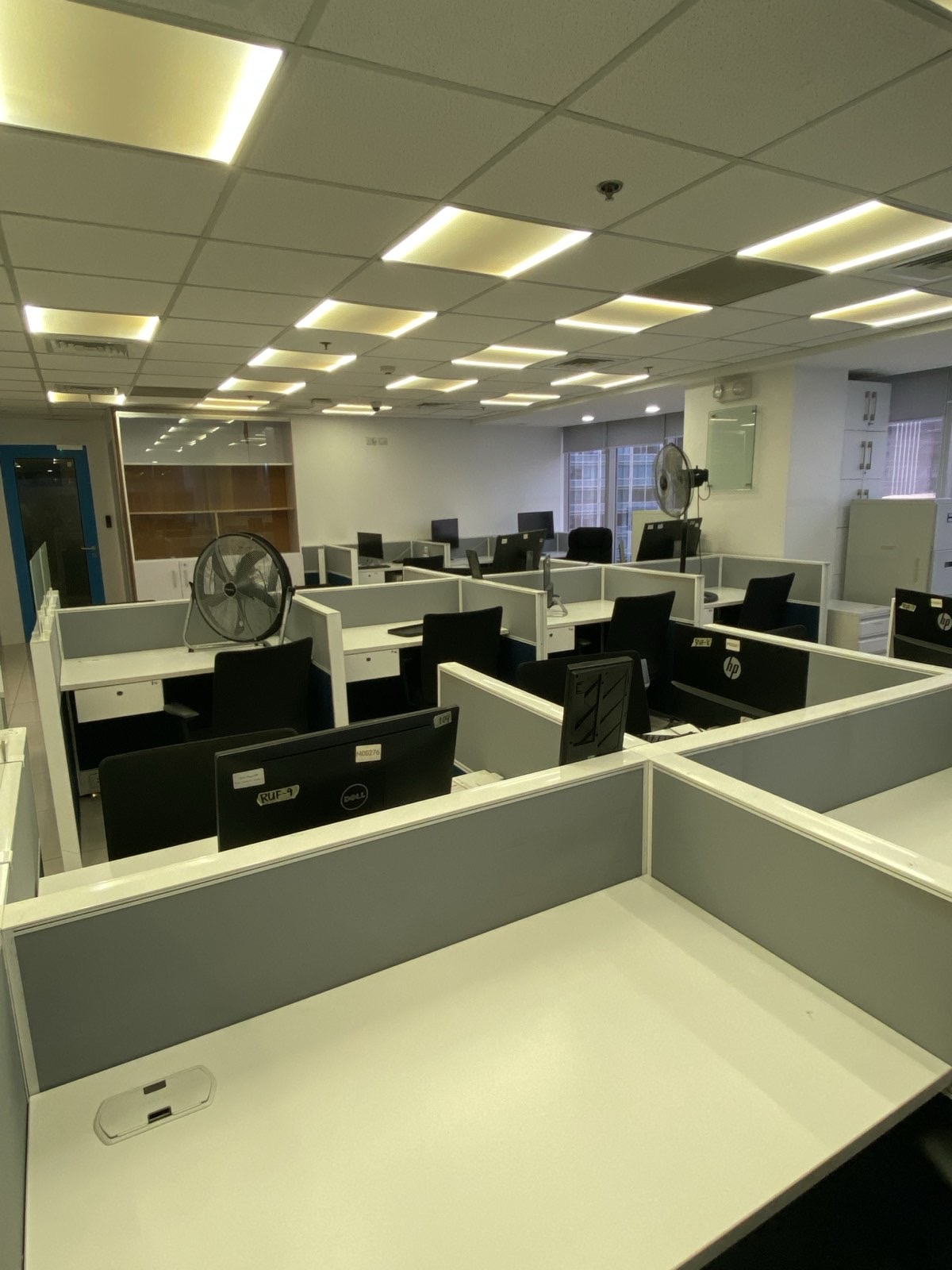 Very Accessible & Affordable Fully- Furnished Office Space with 160 Workstations and Seats for Lease in Makati for 1 Year