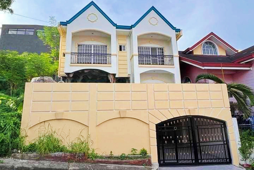 For Sale House with Swimming Pool in Bulacao Pardo Cebu