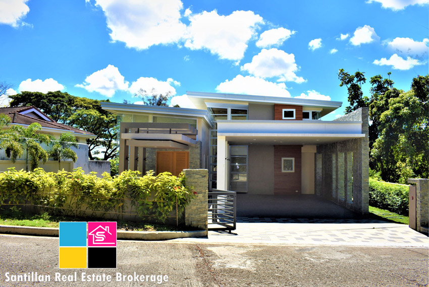 FOR SALE HOUSE WITH SWIMMING POOL AND ELEVATOR IN MARIA LUISA BANILAD CEBU