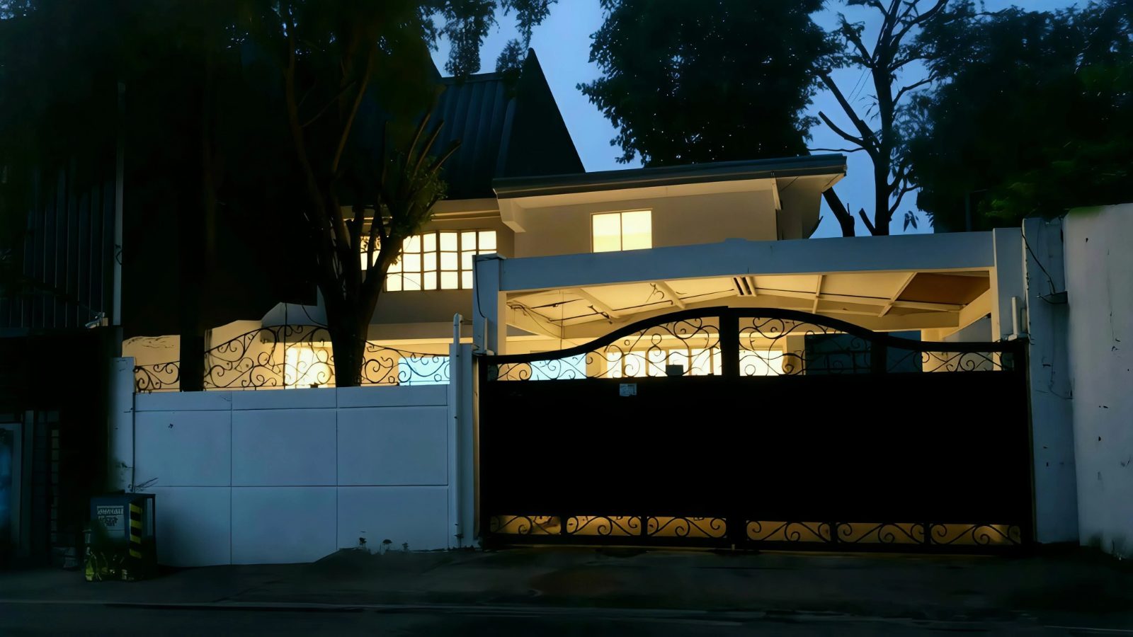 Newly Renovated 2 storey House for Sale inside the New Capitol Estate Subd, Commonwealth Ave, Diliman, Quezon City