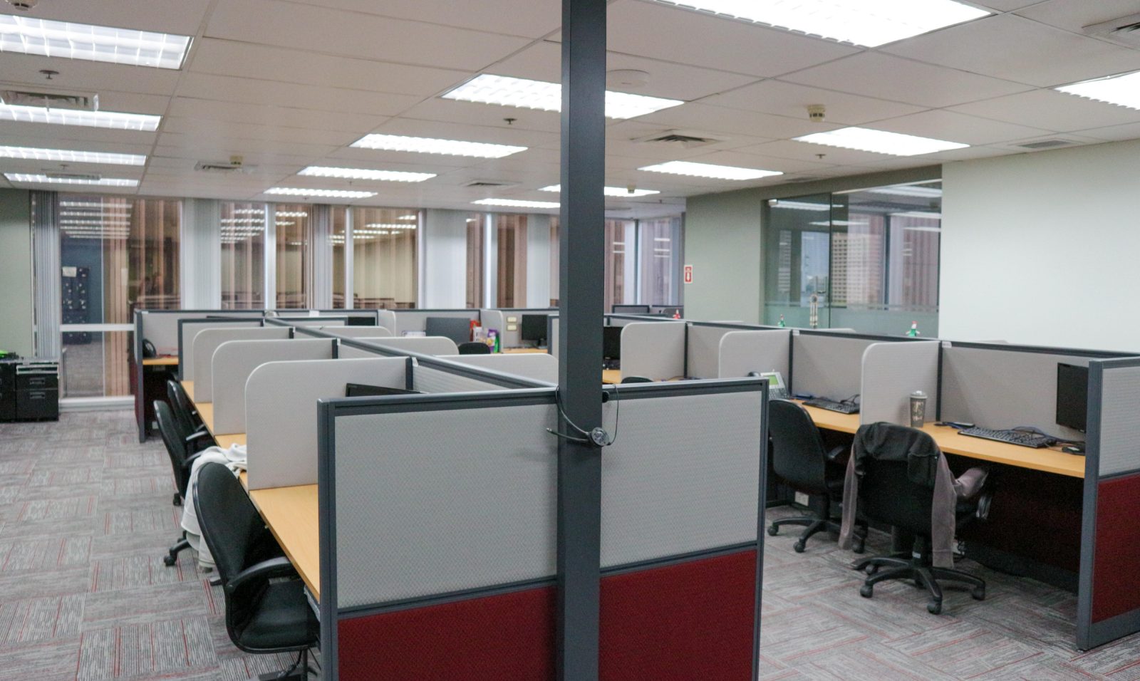 Highly Affordable Office Space with Improvements for Rent in Ortigas Center with 24- Hour Operations Capacity