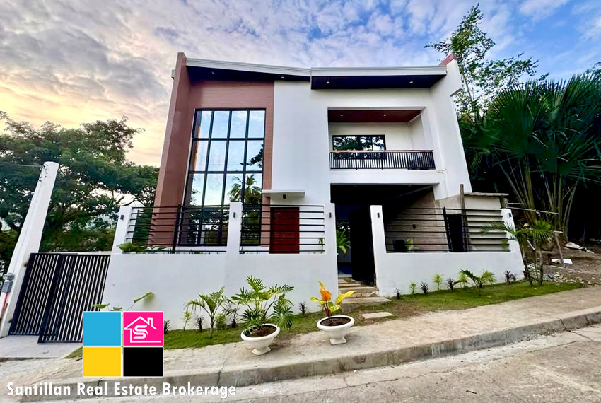 Modern House with Swimming Pool in Pit-os Talamban Cebu City