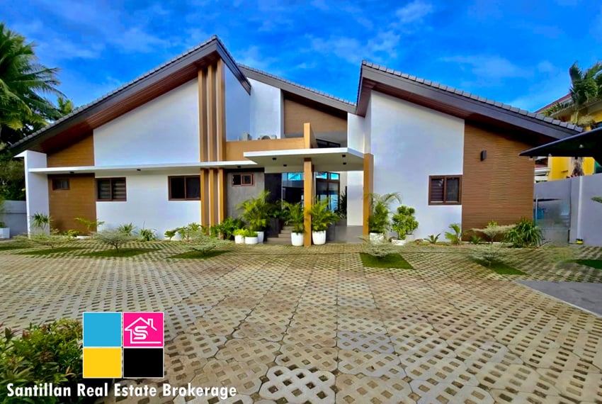 Own a Slice of Paradise! Beach House with Swimming Pool in Carmen, Cebu