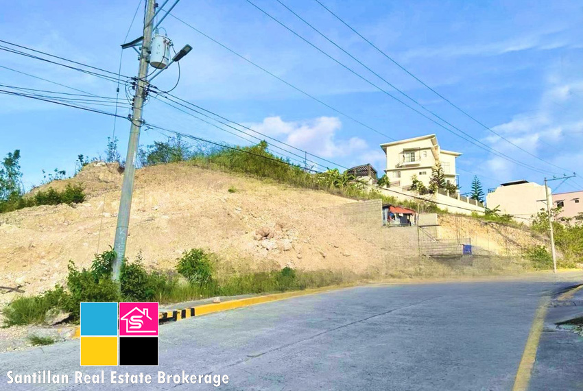 Overlooking Lot for Sale at Vista Grande Talisay City Cebu