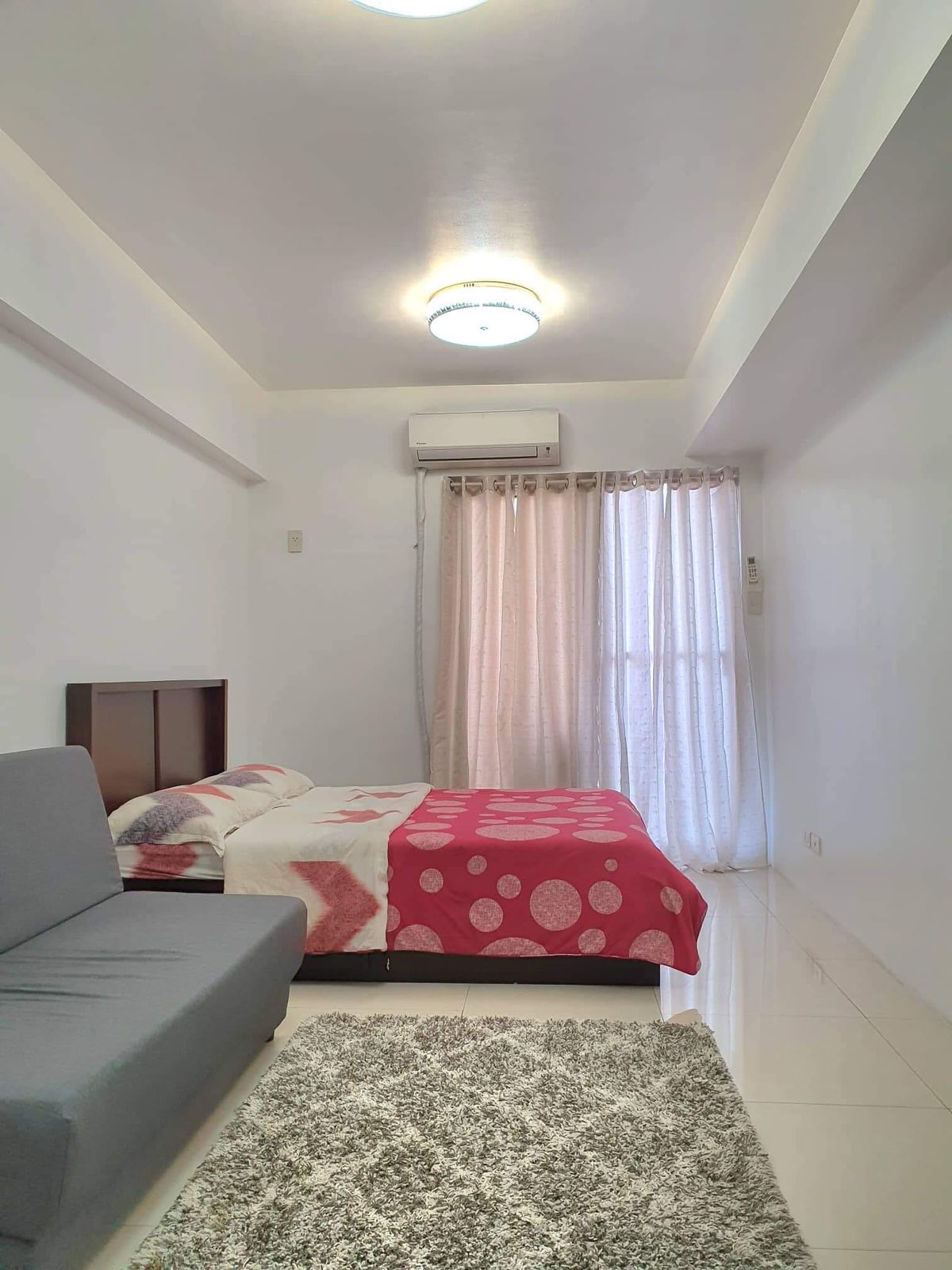 Quezon City Condo w AC studio Visayas Ave Stellar Place for sale